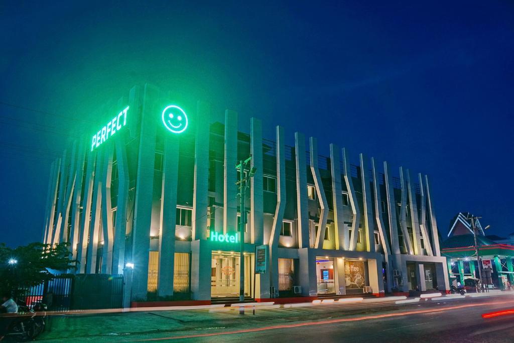 Perfect Hotel Mandalay Exterior photo