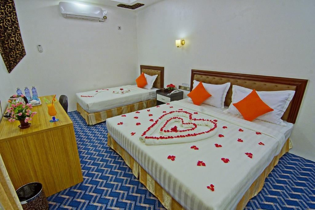 Perfect Hotel Mandalay Exterior photo