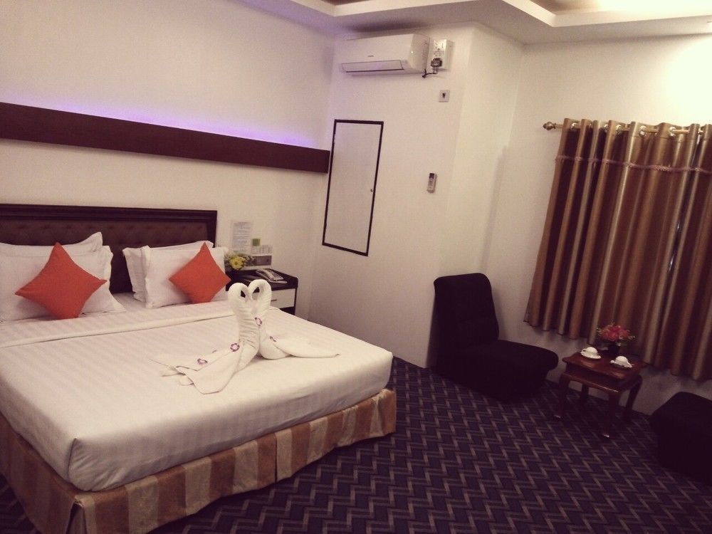 Perfect Hotel Mandalay Exterior photo