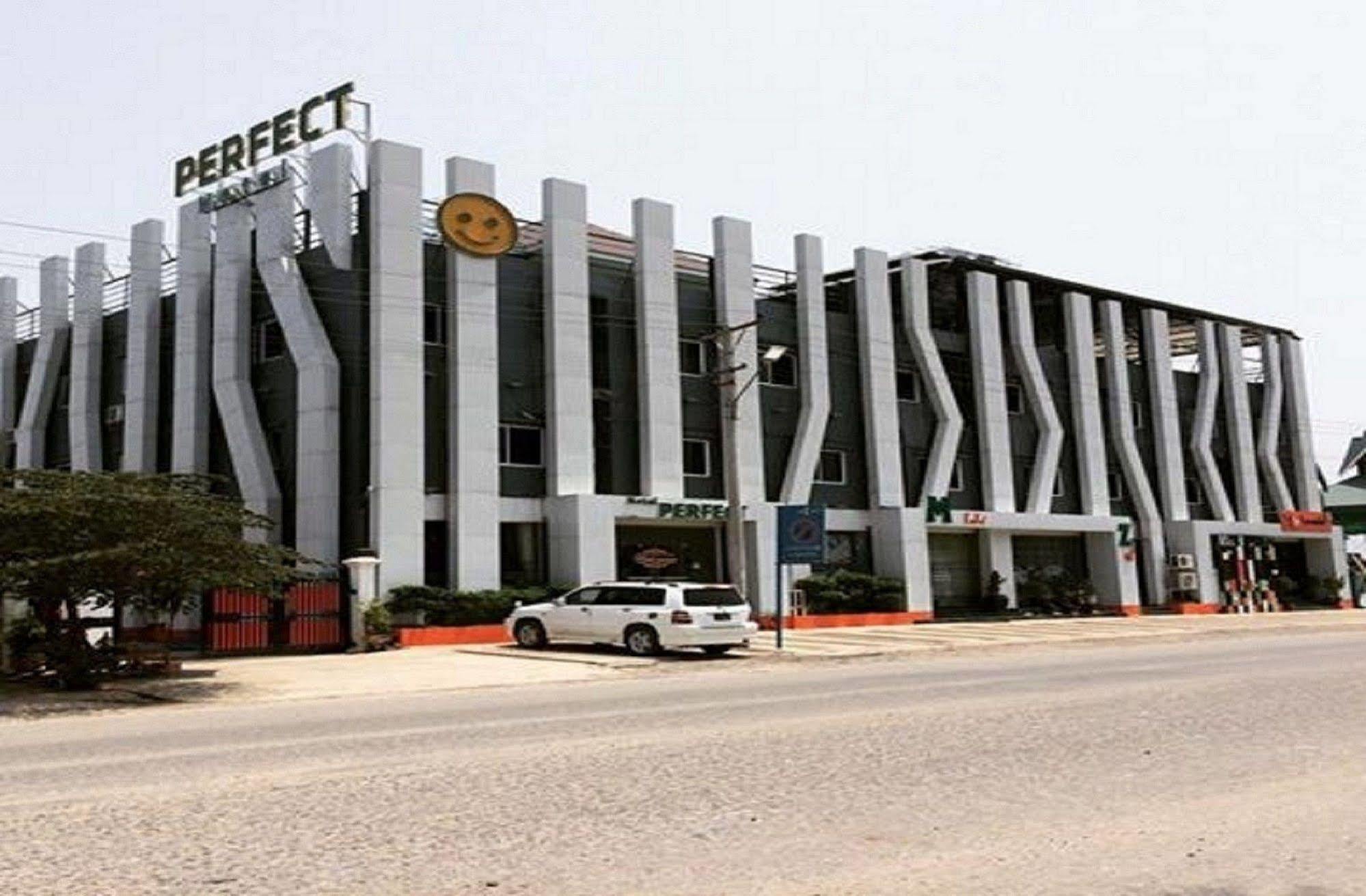 Perfect Hotel Mandalay Exterior photo